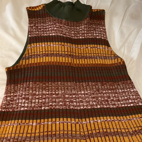 Sleeveless Stretch Sweater /Shirt dress - Picture 2 of 7